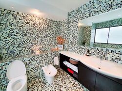 Townhouse Apartments (D9), Apartment #607526401